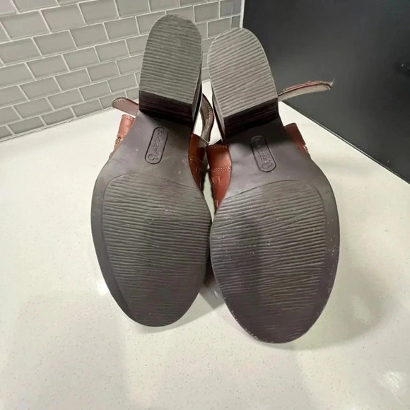 Baretraps Brown Leather Thick Heel Sandal Size 10 - Picture 10 of 10
